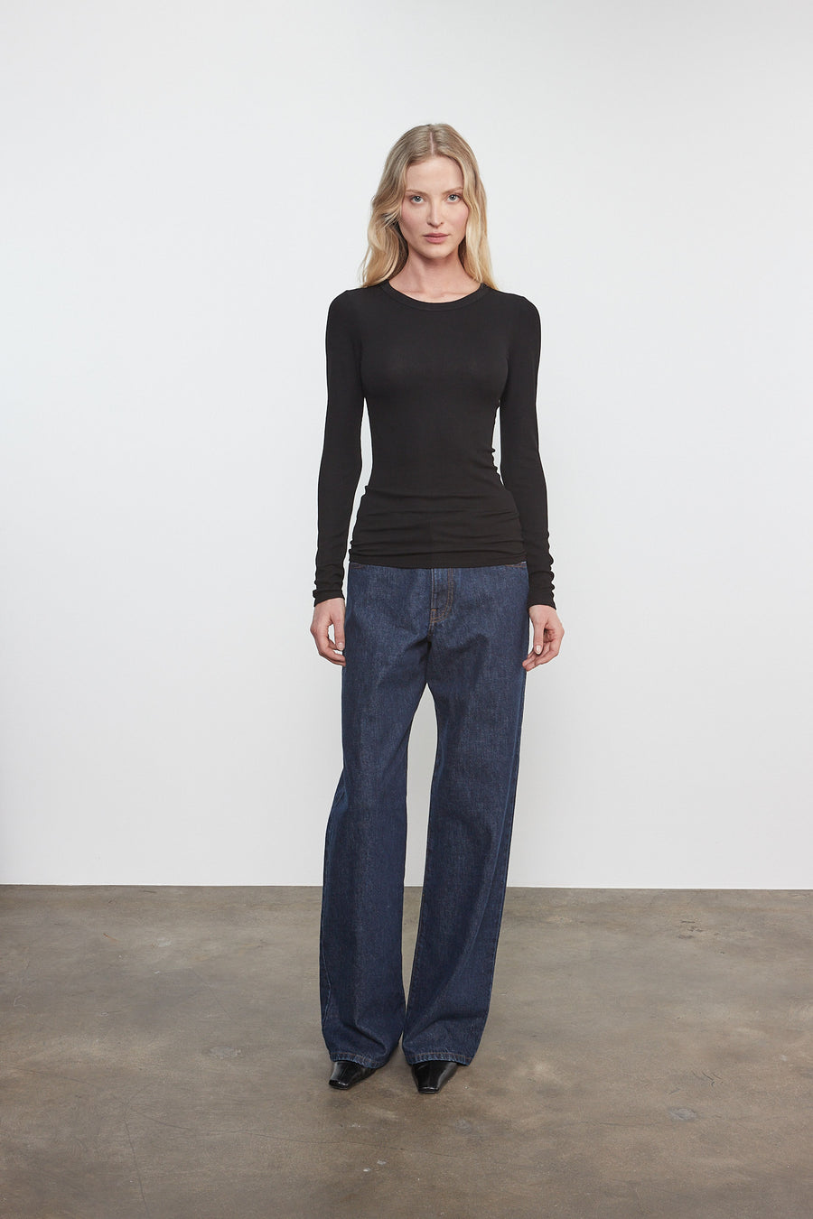 Silk Knit L/S Crew - Black